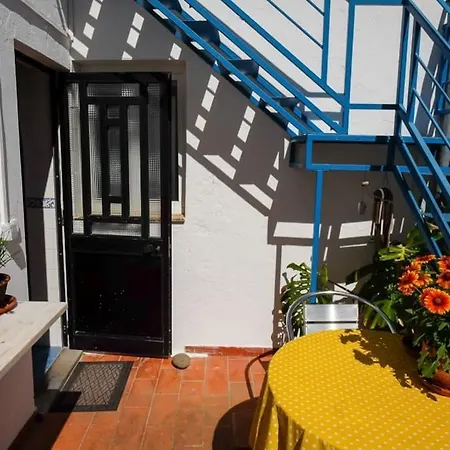 Casa Avelar * タヴィラ